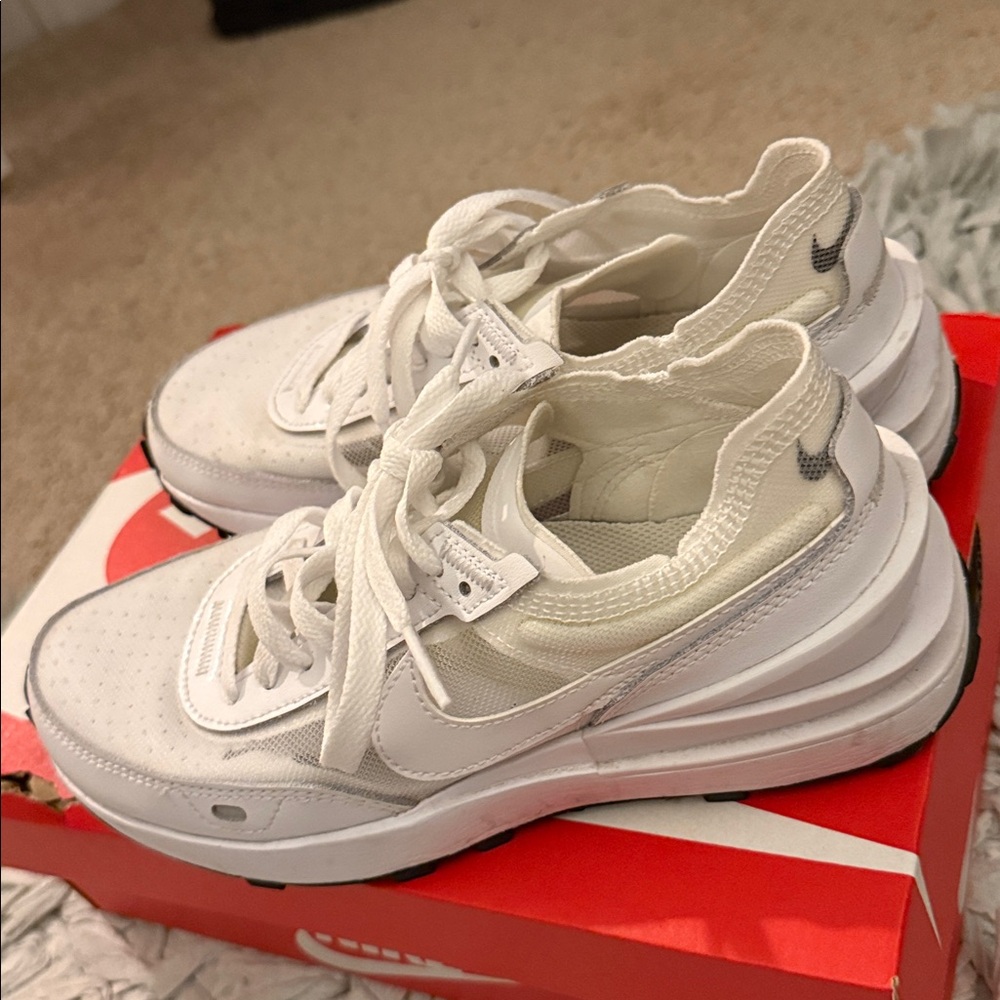 Nike Women’s White Waffle Ones - Picture 3 of 7